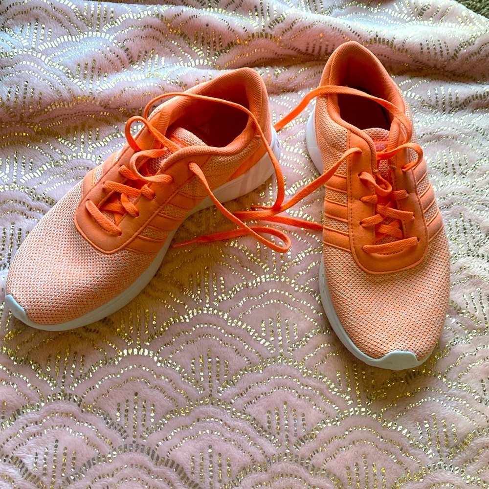 Adidas women shoe size 7